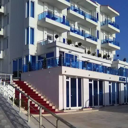 Aler Holiday Inn Sarandë Esterno foto